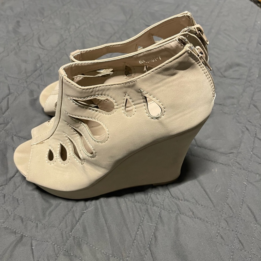 Wedges - Picture 3 of 6